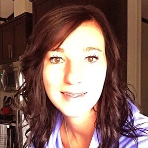 Meet your Posher, Dakota